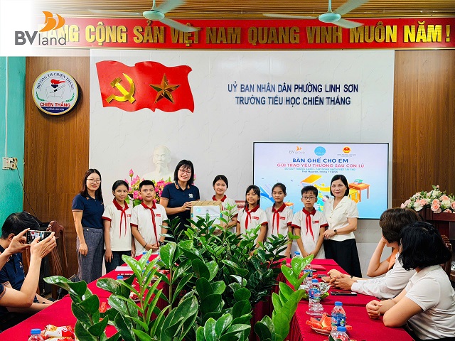 TRĂNG XANH “GIEO LẠI NỤ CƯỜI SAU CƠN BÃO”